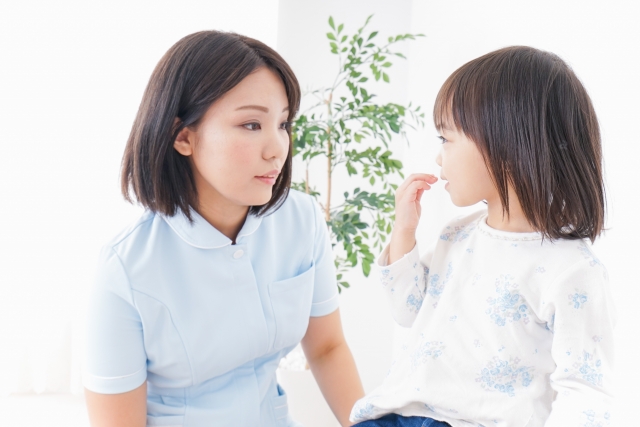 おとなの歯が生えてきた！色が黄色い？