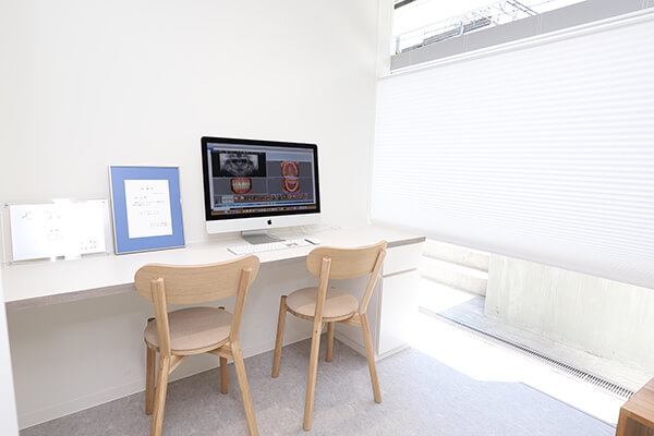 友枝歯科・矯正歯科クリニック博多駅前 博多駅前院